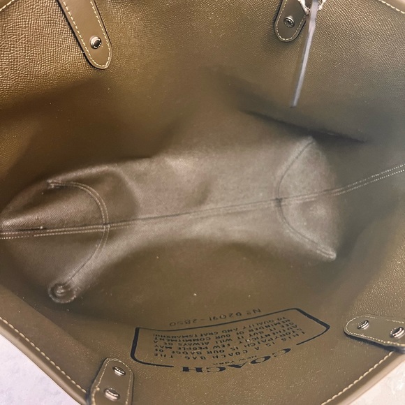 Coach purse - Picture 7 of 7